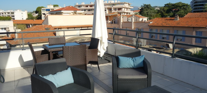 Cannes Gallia, 2 pièces de standing avec terrasse d’angle, cave et garage Cannes Gallia, 2 pièces de standing avec terrasse d’angle, cave et garage