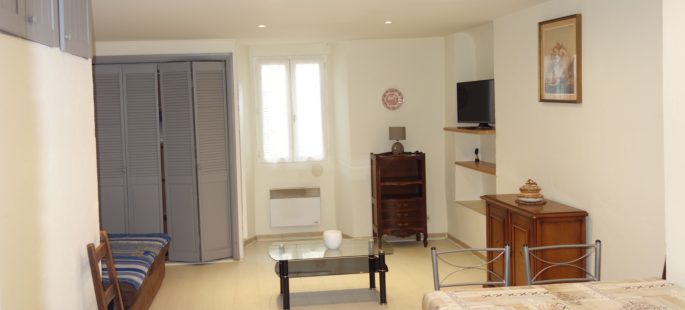 Suquet, Grand studio meublé, propre et fonctionnel Suquet, Grand studio meublé, propre et fonctionnel