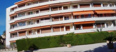 Proche mer et Suquet, Grand studio meublé avec terrasse, parking Proche mer et Suquet, Grand studio meublé avec terrasse, parking