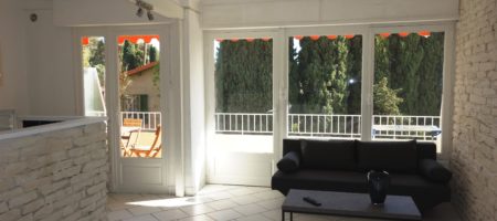 Proche mer et Suquet, Grand studio meublé avec terrasse, parking Proche mer et Suquet, Grand studio meublé avec terrasse, parking