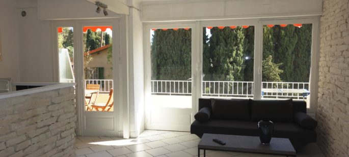 Proche mer et Suquet, Grand studio meublé avec terrasse, parking Proche mer et Suquet, Grand studio meublé avec terrasse, parking