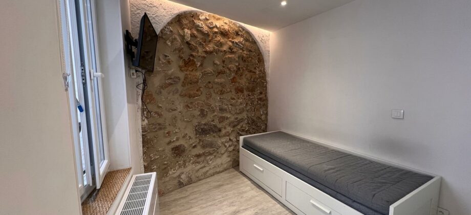 Suquet, Studio meublé