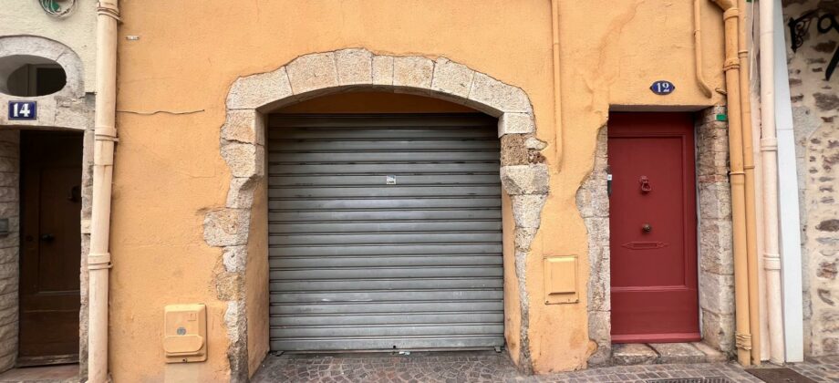 SUQUET, Garage à louer 41 m²