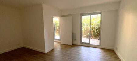 Le Cannet, studio avec jardin privatif, parking, cave