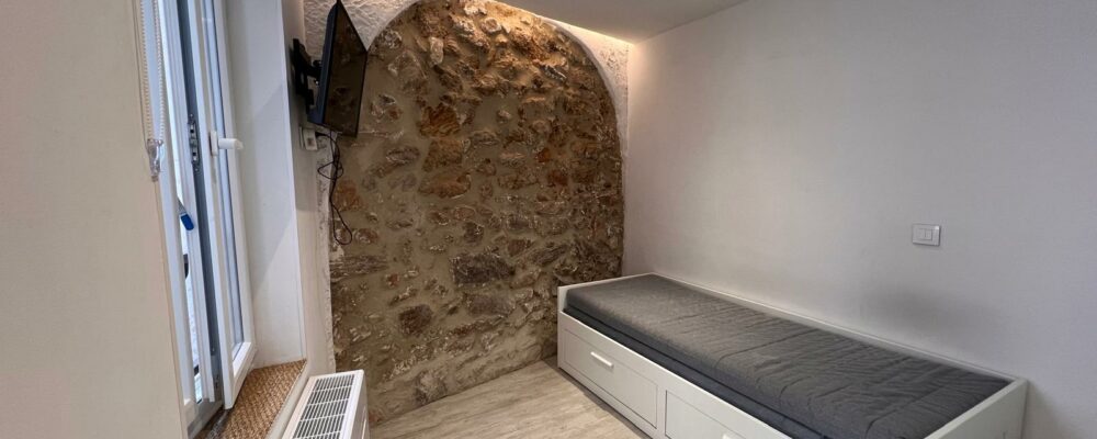 BIOT STUDIO SALON